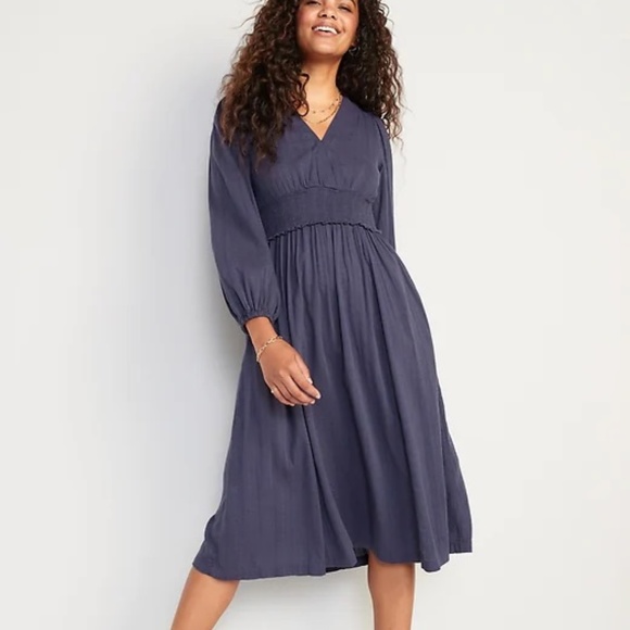Old Navy | Dresses | Waistdefined Puffsleeve Smocked Midi Dress | Poshmark